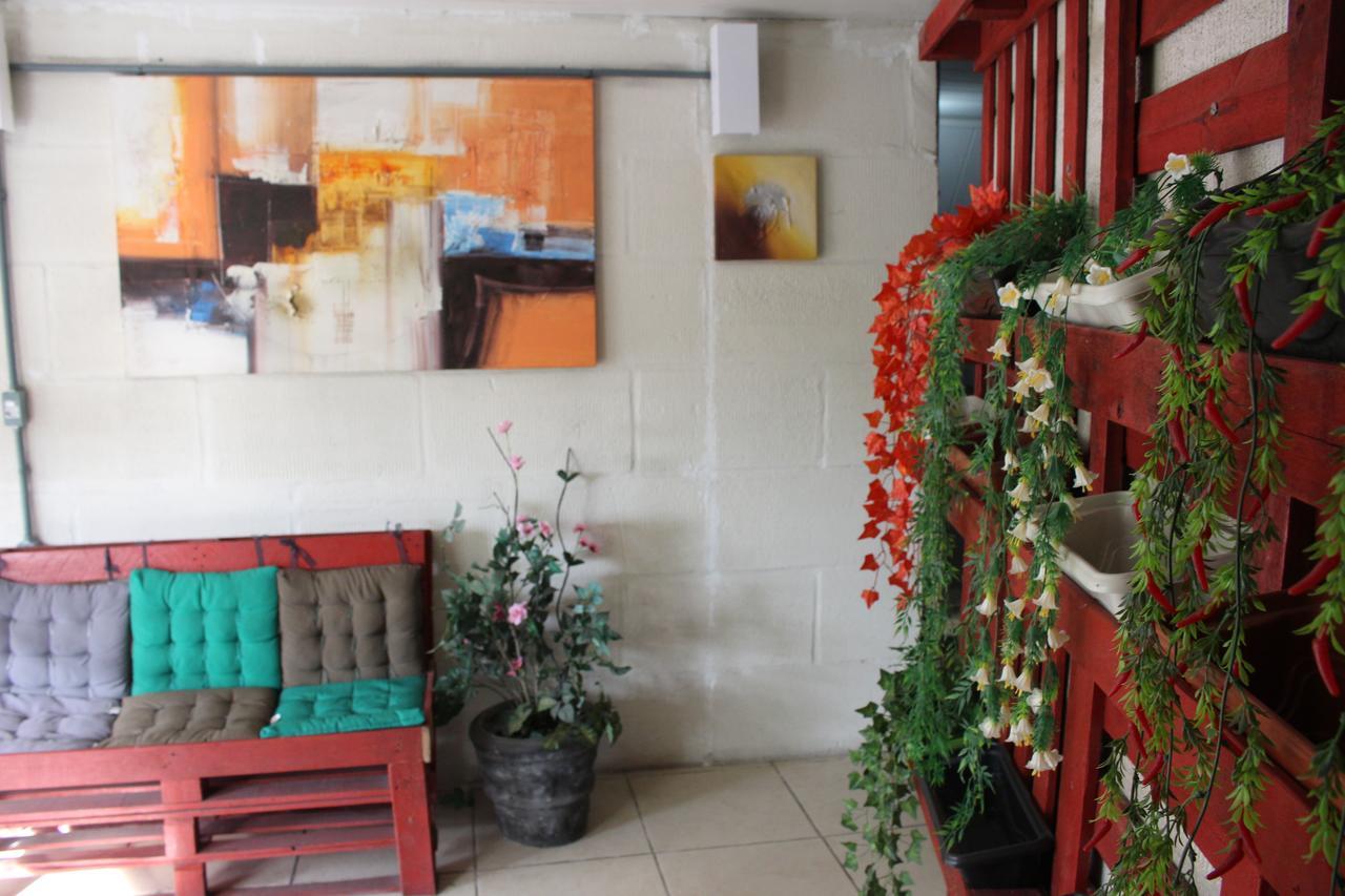 Hostel Vila Vr Volta Redonda Esterno foto